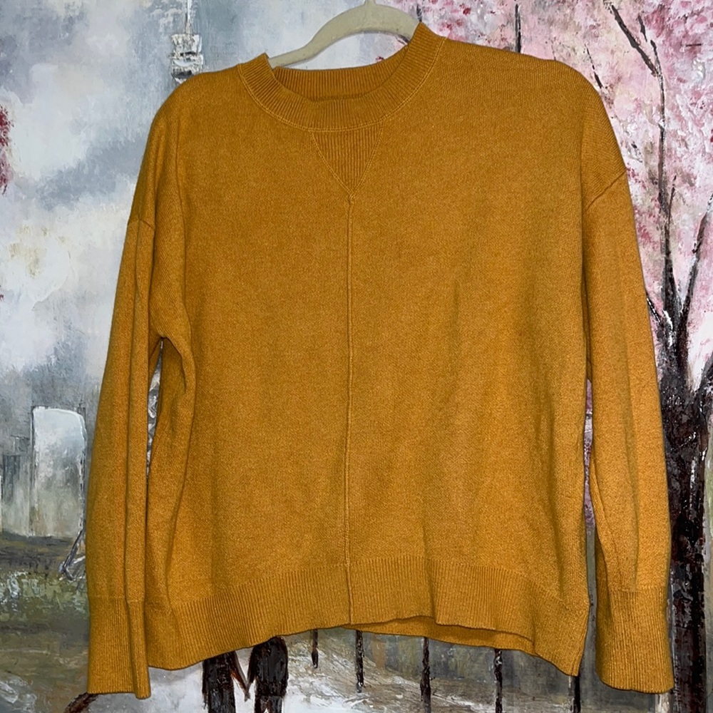 Universal Thread women’s oversized golden yellow mustard sweater sz XS EUC